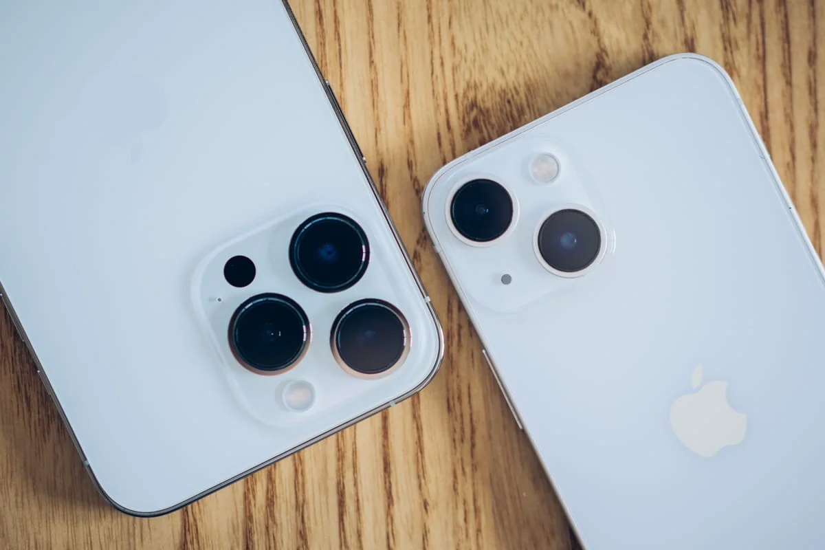 iPhoneの画面が割れたイメージ