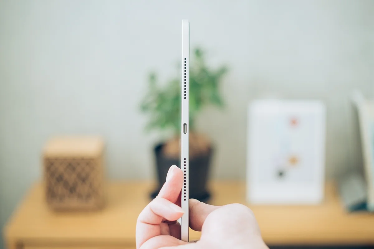 薄さが際立つiPad Pro 11インチ（M4）